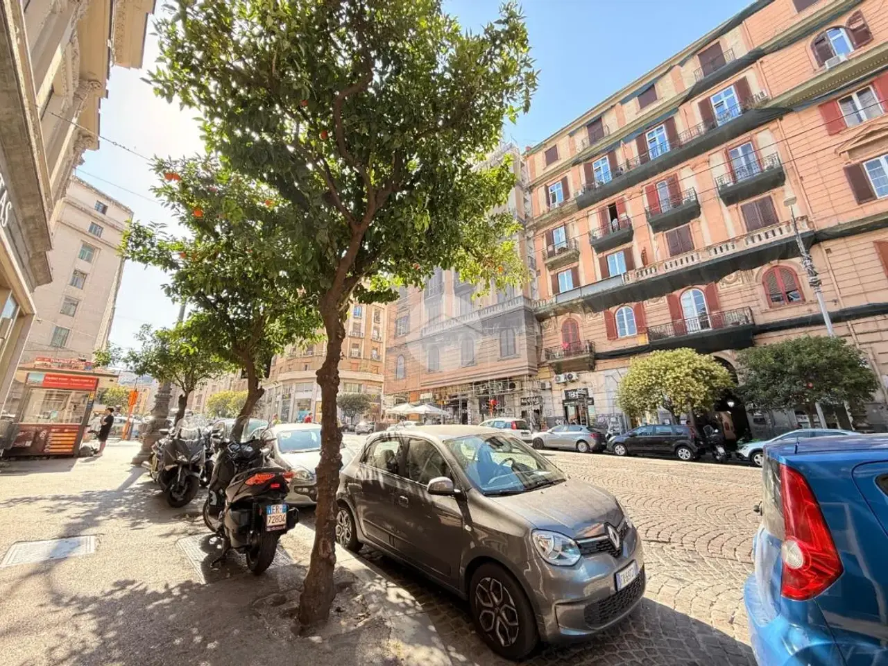 Negozio in Rua Catalana 118, Napoli, {3} - Foto 1