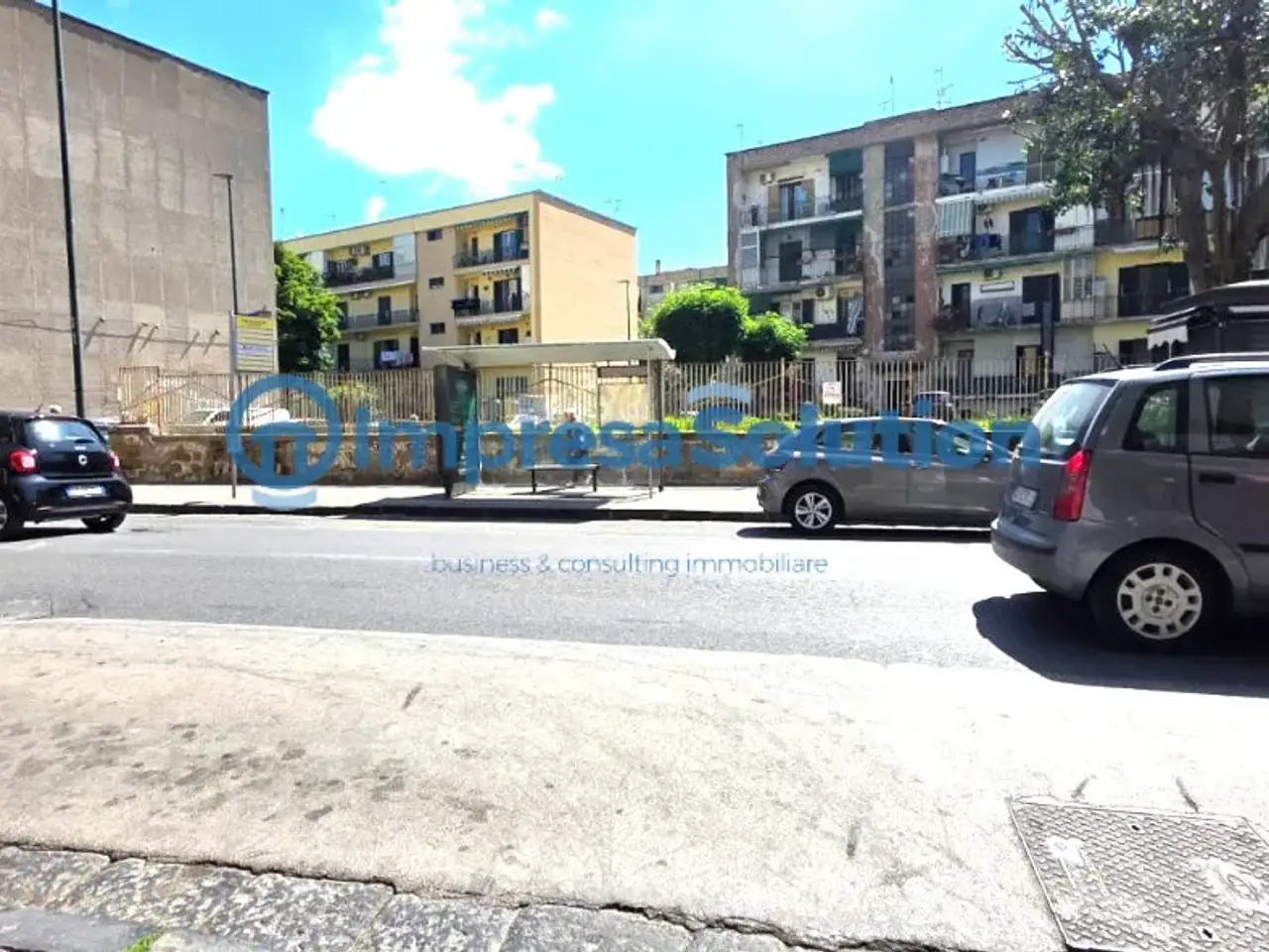 Negozio in Viale Cavalleggeri d'Aosta, Napoli, {3} - Foto 1