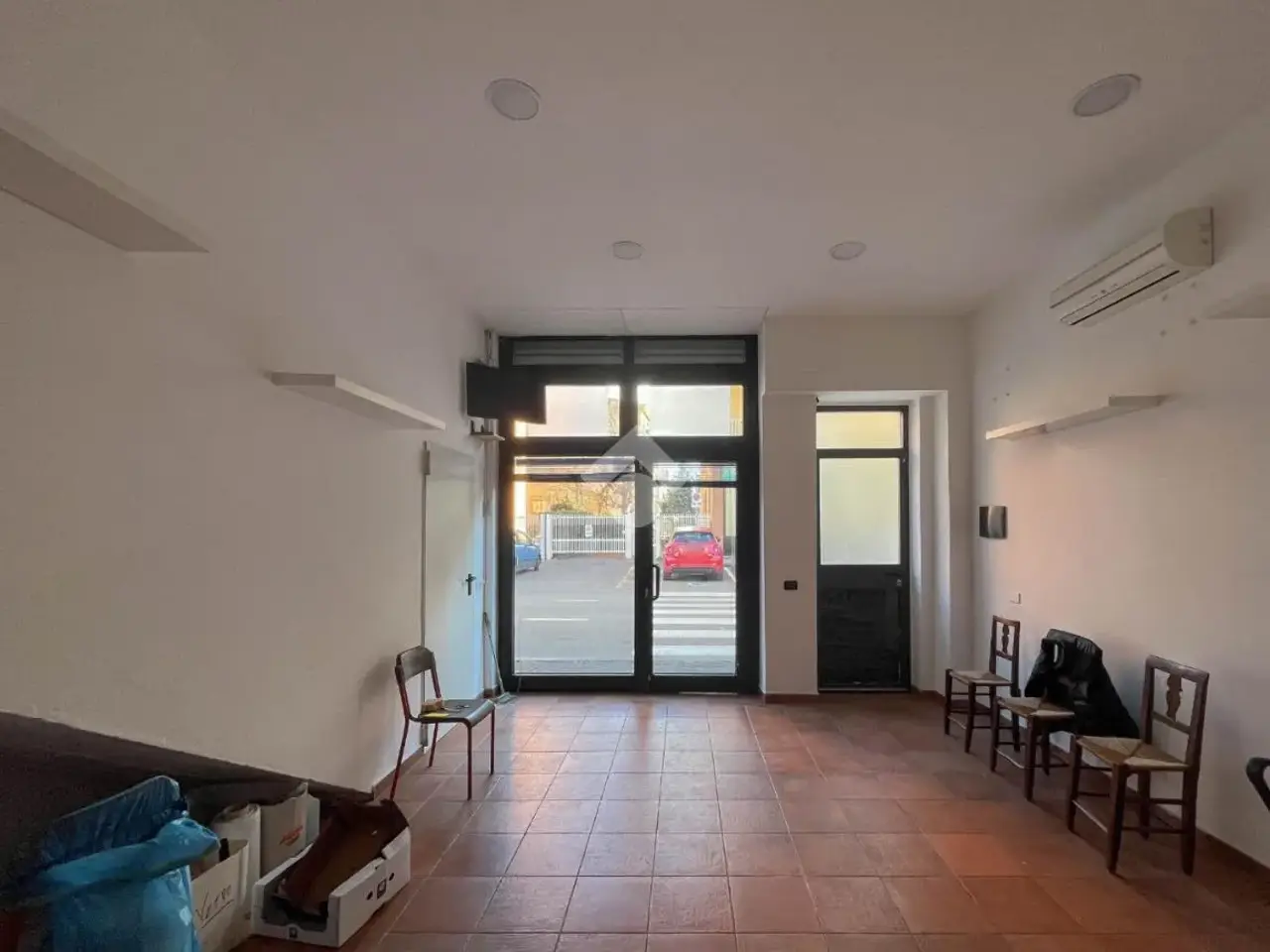Negozio in Via Giuseppe Mazzini 55, Vimercate, {3} - Foto 1
