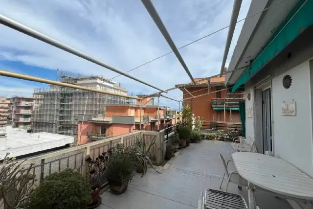 Penthouse in {3}, Piazza Sant'Antonio - Photo 1