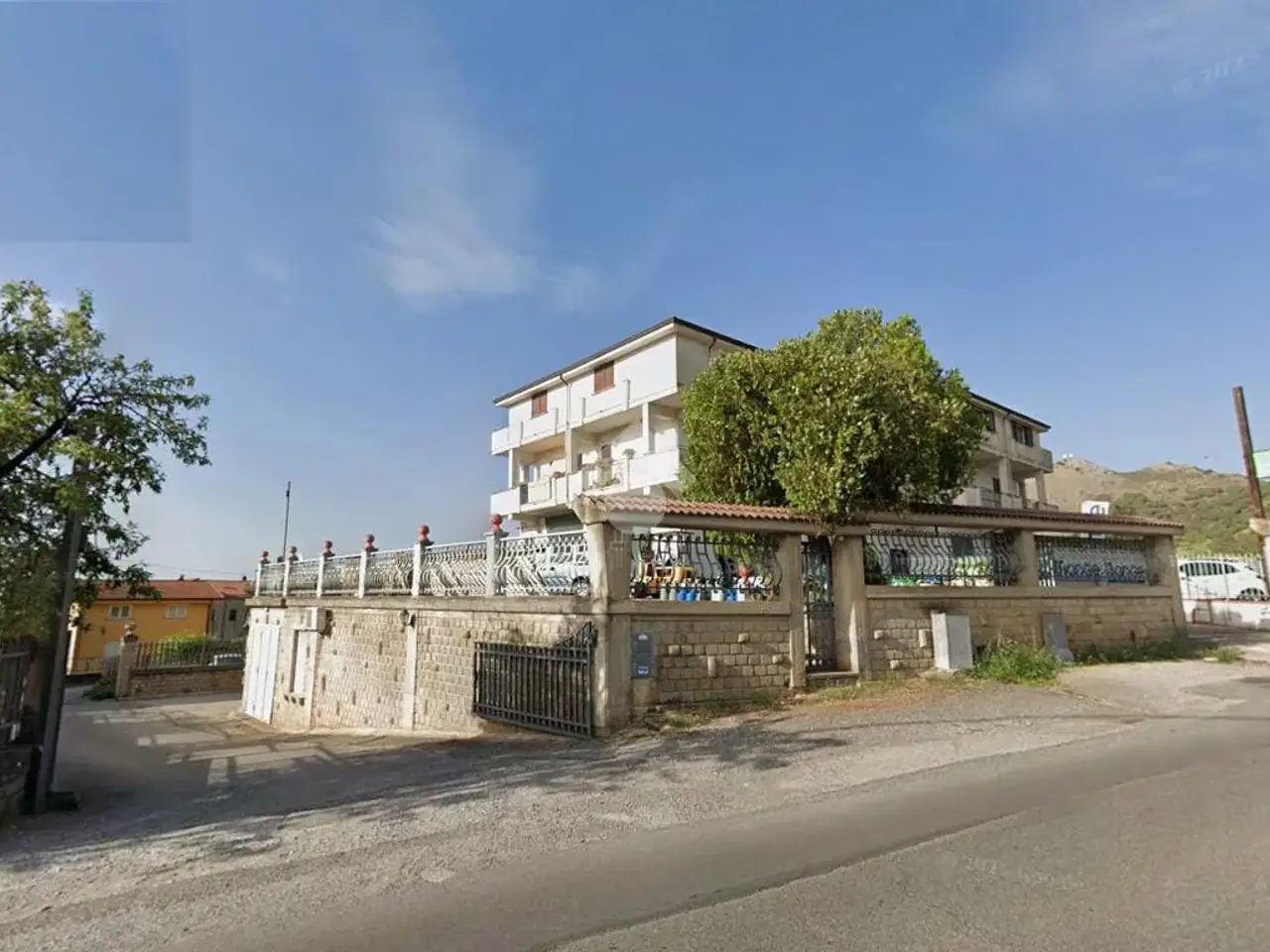 Negozio in Via Luigi Pirandello 1, Castrovillari, {3} - Foto 1