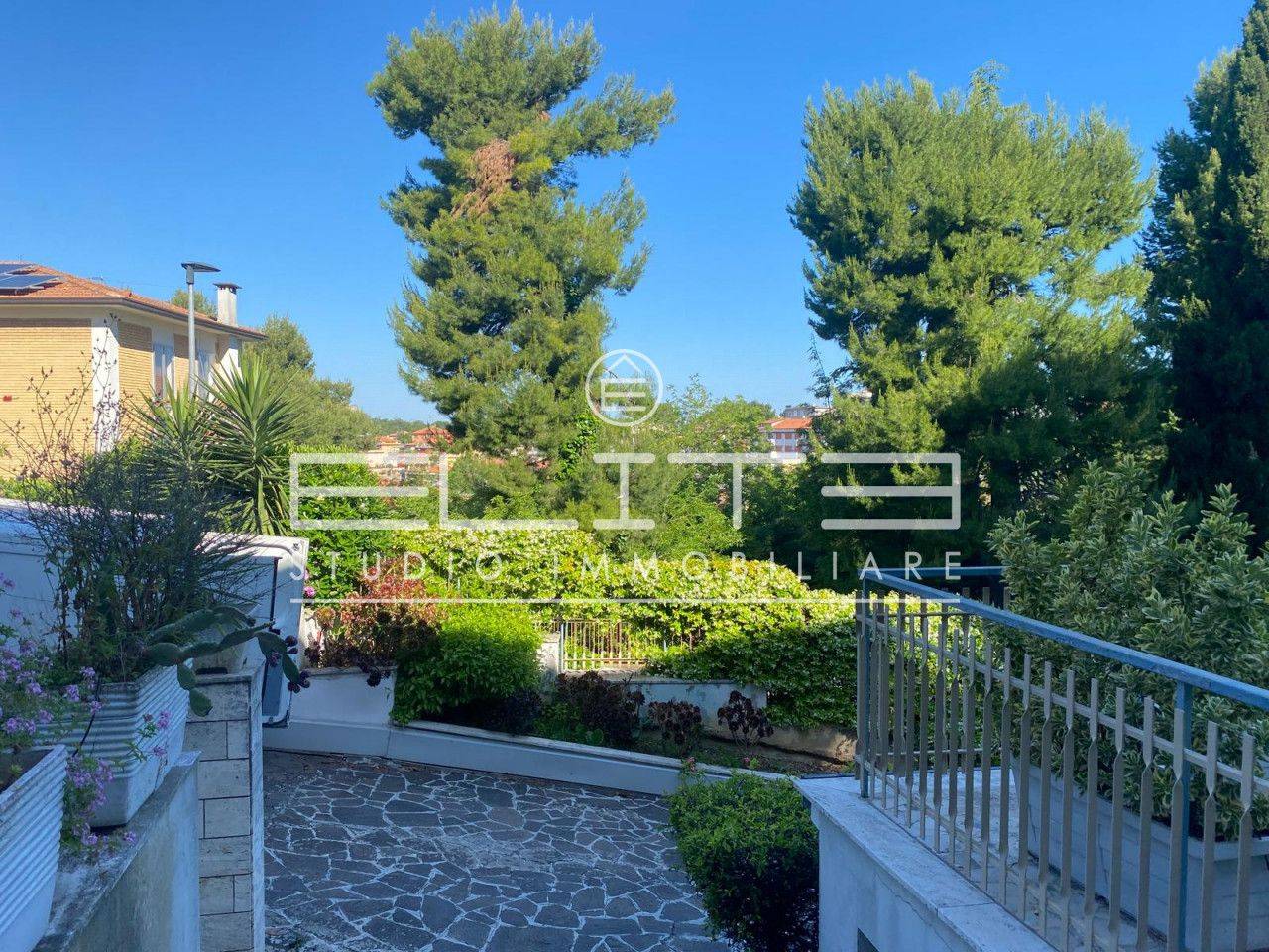 appartamento in vendita ad Ancona in zona Borgo Rodi