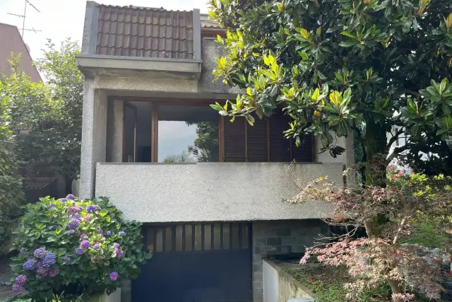 Villa in Via Fratelli Rosselli 27, Trezzano sul Naviglio - Foto 1