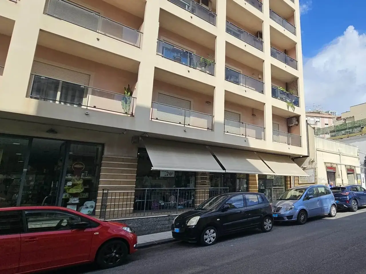 Negozio in , Messina, {3} - Foto 1