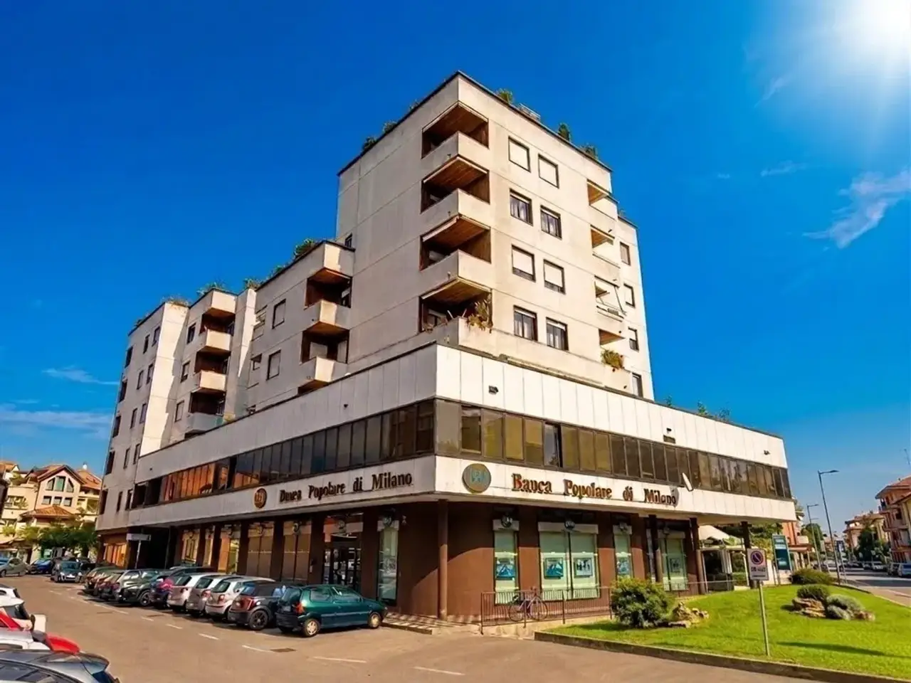 Magazzino in Piazza Alcide De Gasperi 7, Saronno, {3} - Foto 2