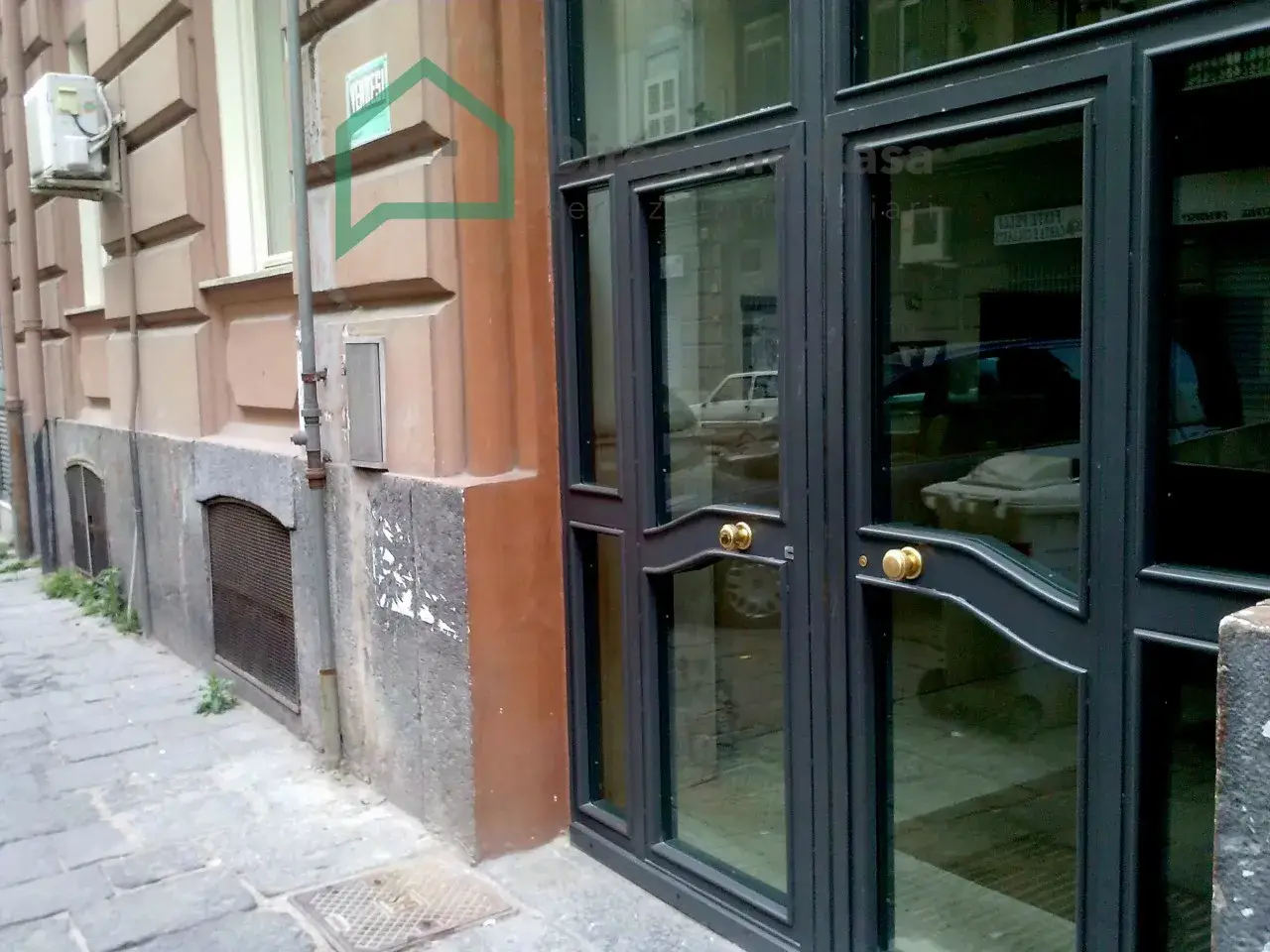 Magazzino in Via Brindisi 14, Napoli, {3} - Foto 1