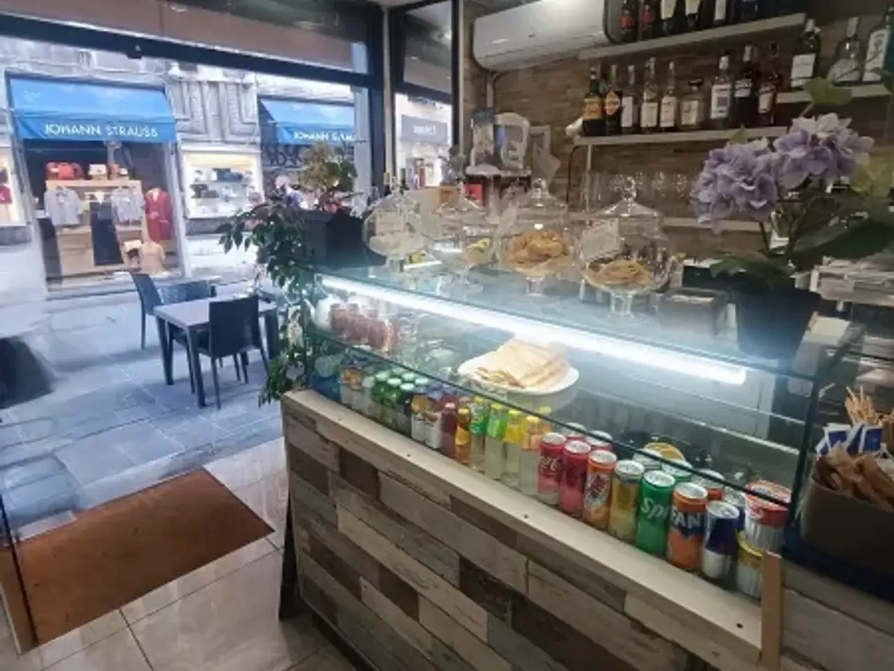 Esercizio commerciale in , Genova, {3} - Foto 2