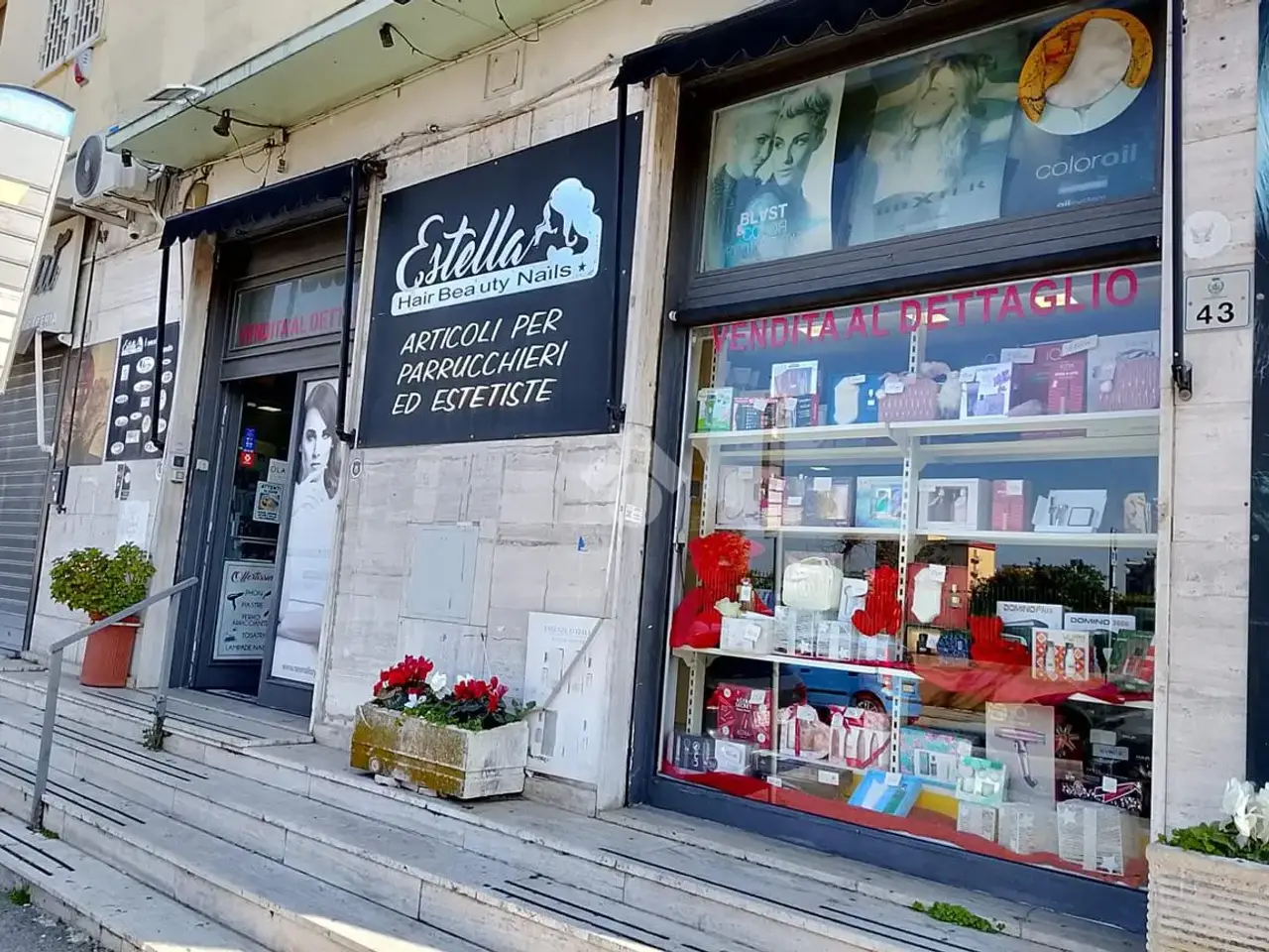 Negozio in Via Aldo Moro 81, San Giorgio A Cremano, {3} - Foto 2