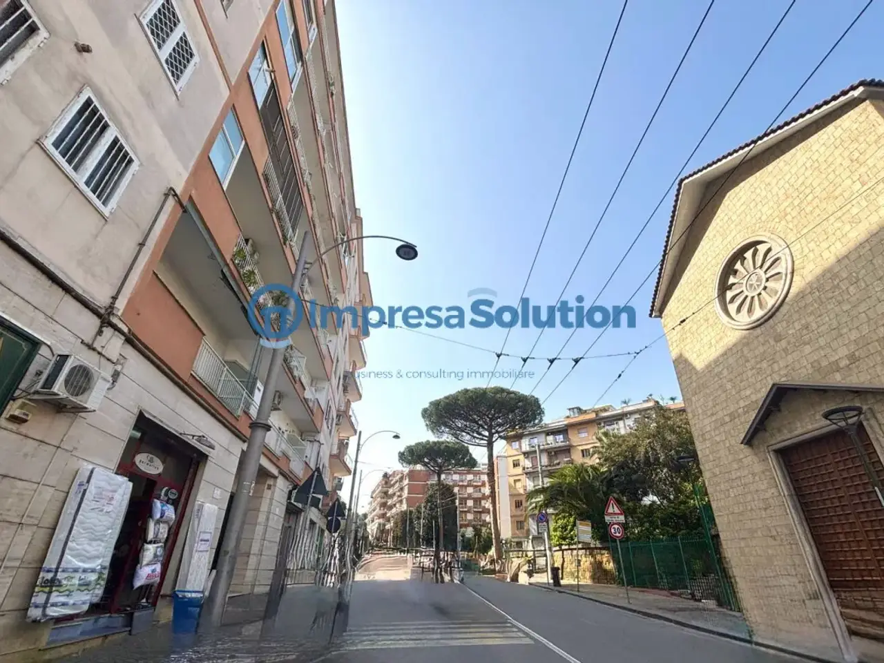 Negozio in Viale Colli Aminei, Napoli, {3} - Foto 2