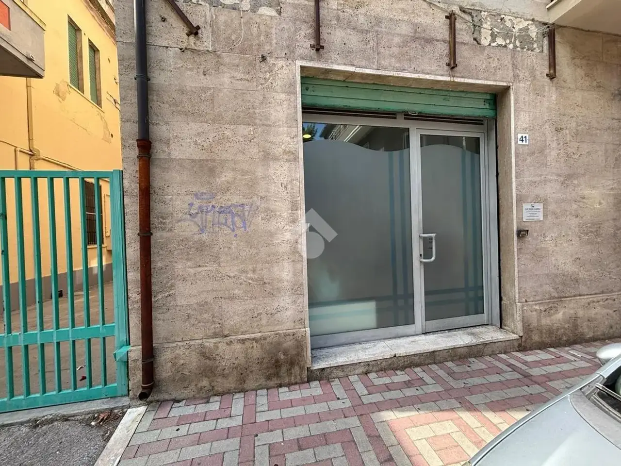 Negozio in Piazza Duca degli Abruzzi 41, Pescara, {3} - Foto 1