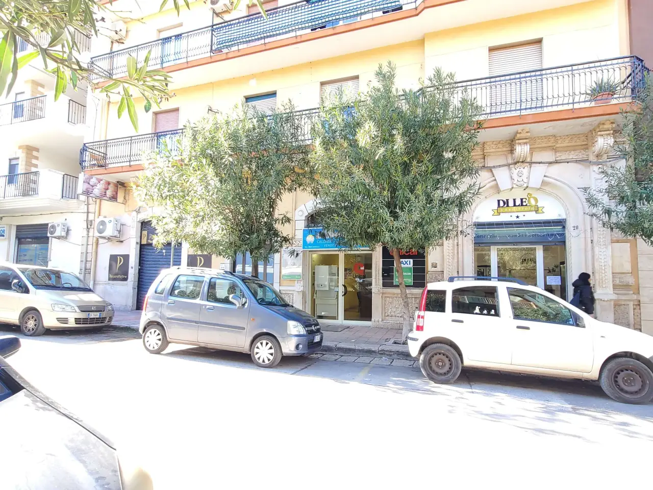 Negozio in Via Roma 22, Triggiano, {3} - Foto 1