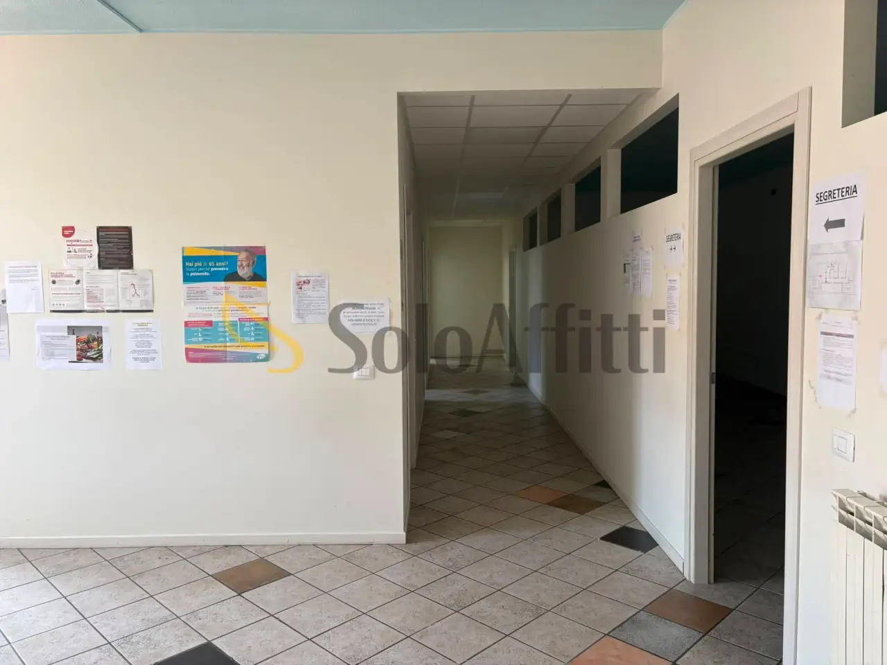 Negozio in Via Contardo Ferrini 42, Samarate, {3} - Foto 1