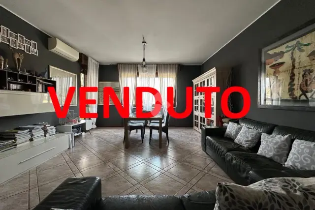 3-room flat in Via Sandro Pertini 27, Bussero - Photo 1