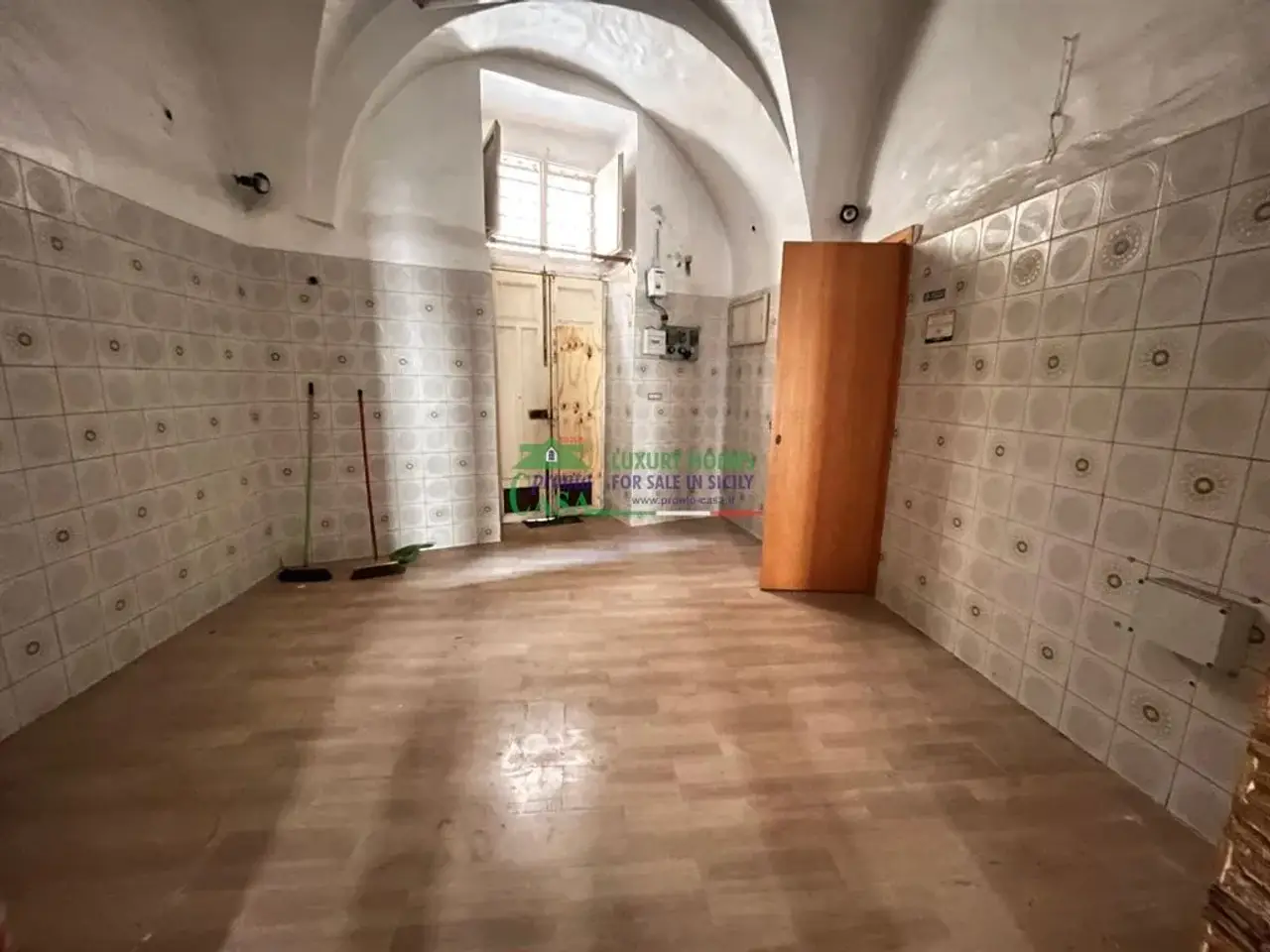 Magazzino in Via Generale Pelligra, Comiso, {3} - Foto 1