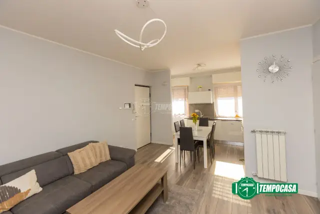 3-room flat in Via Filippo Meda 60, Busto Arsizio - Photo 1