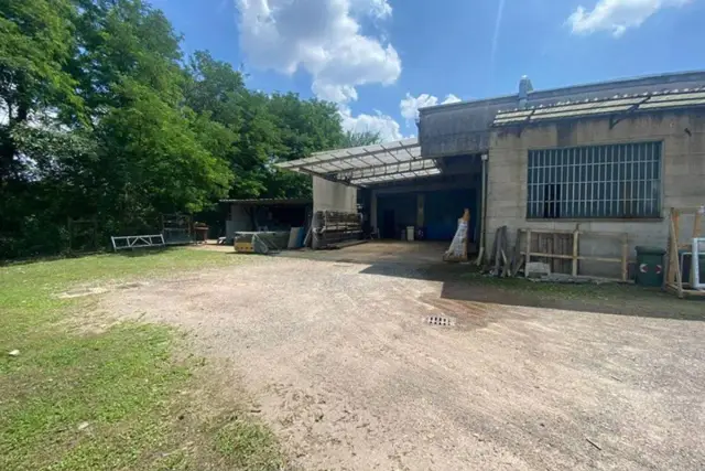 Industrial shed in Via dei Vignò, Varese - Photo 1