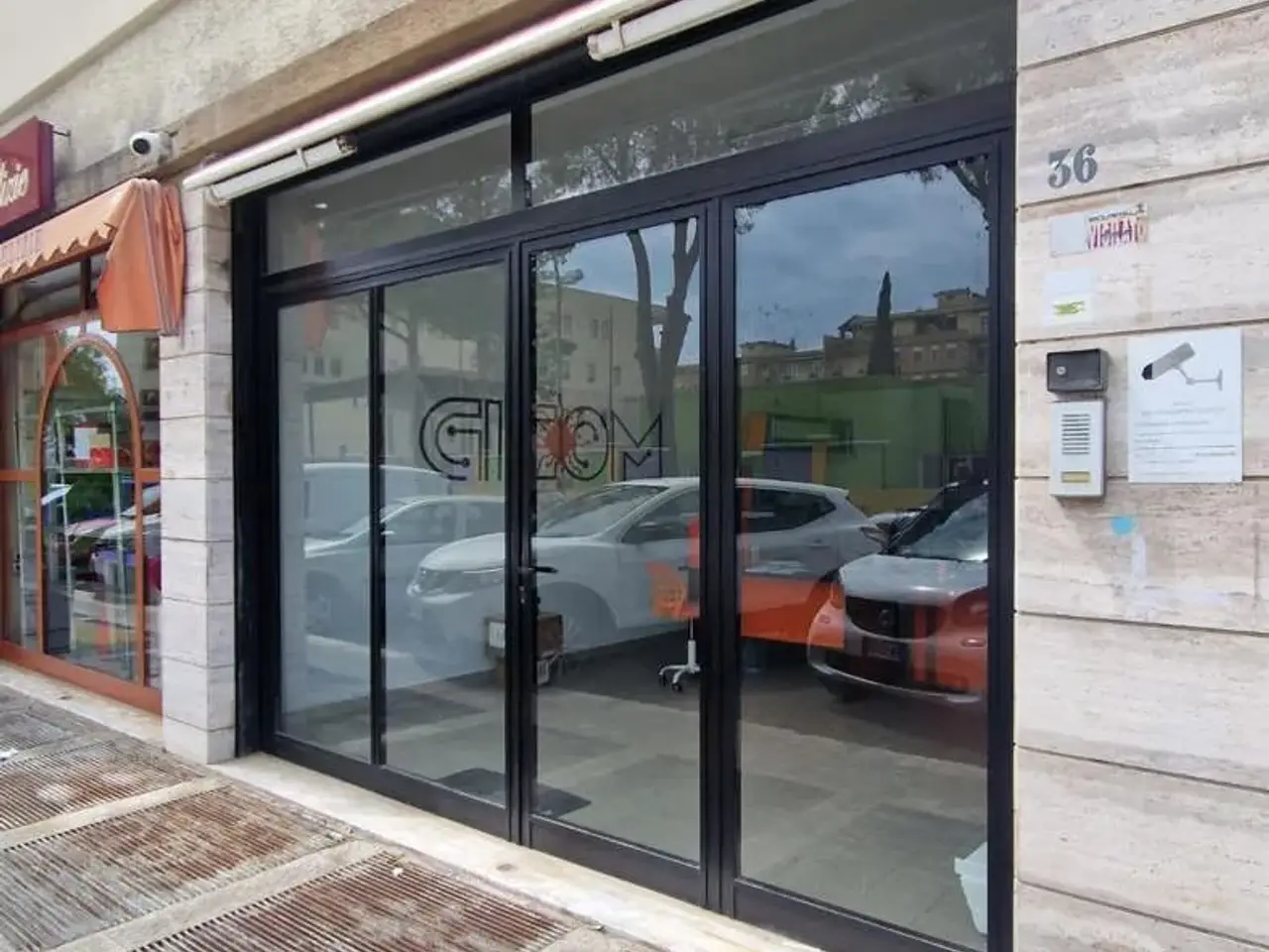 Negozio in Via Legnago 36, Brindisi, {3} - Foto 2
