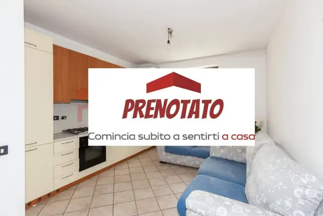 2-room flat in Via Filippo Corridoni, Mozzate - Photo 1