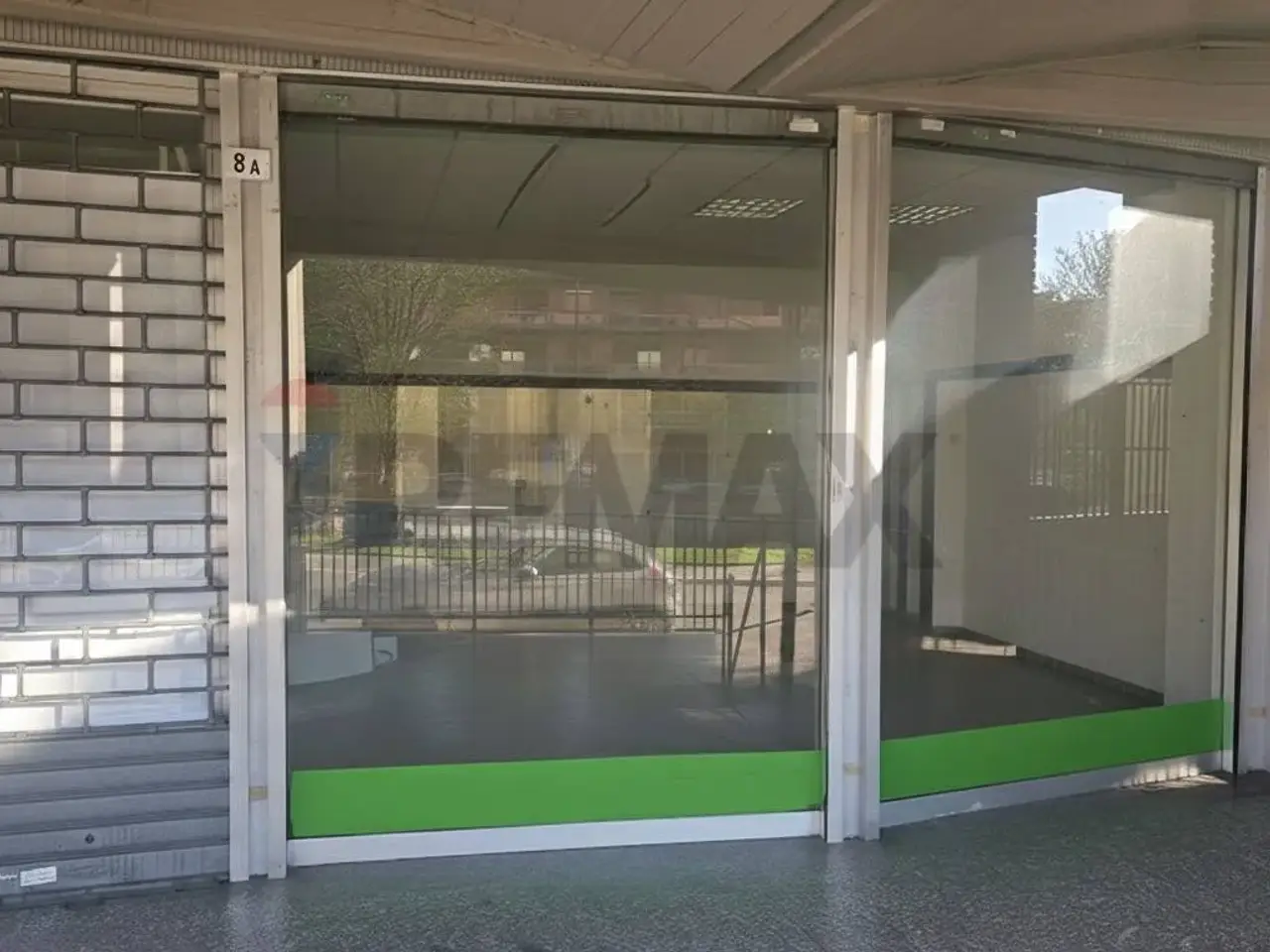 Negozio in V.Le Libertà 8a, Pavia, {3} - Foto 2