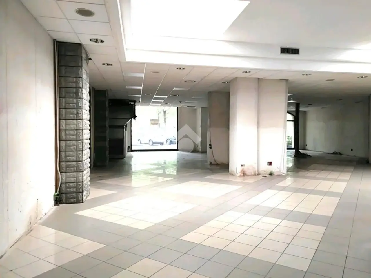 Negozio in Viale Vittorio Veneto, Forli', {3} - Foto 2