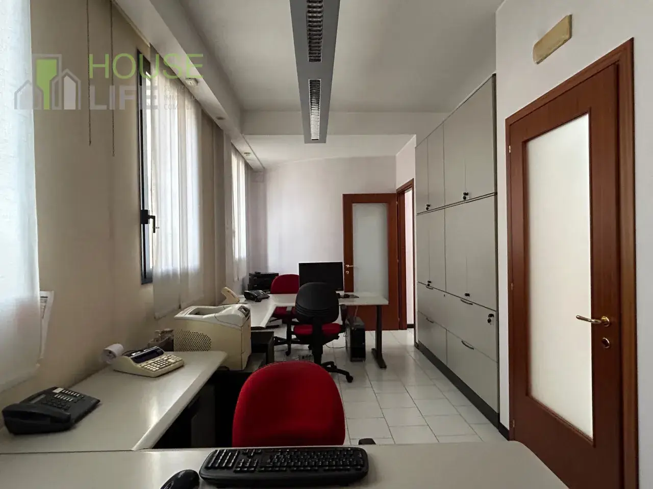 Ufficio in Viale dell'Industria, Schio, {3} - Foto 1