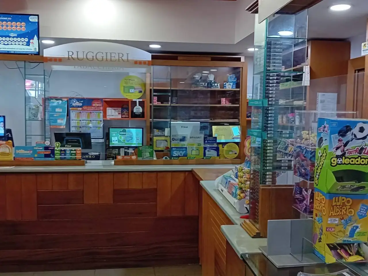 Esercizio commerciale in Piazza Michelangelo Buonarroti 22, Catania, {3} - Foto 2