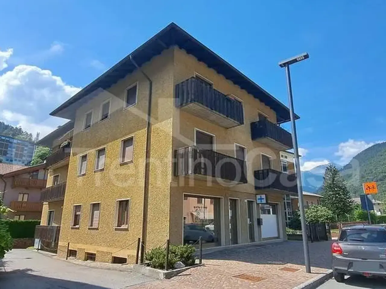 Negozio in Via Pinzolo, Tione Di Trento, {3} - Foto 1