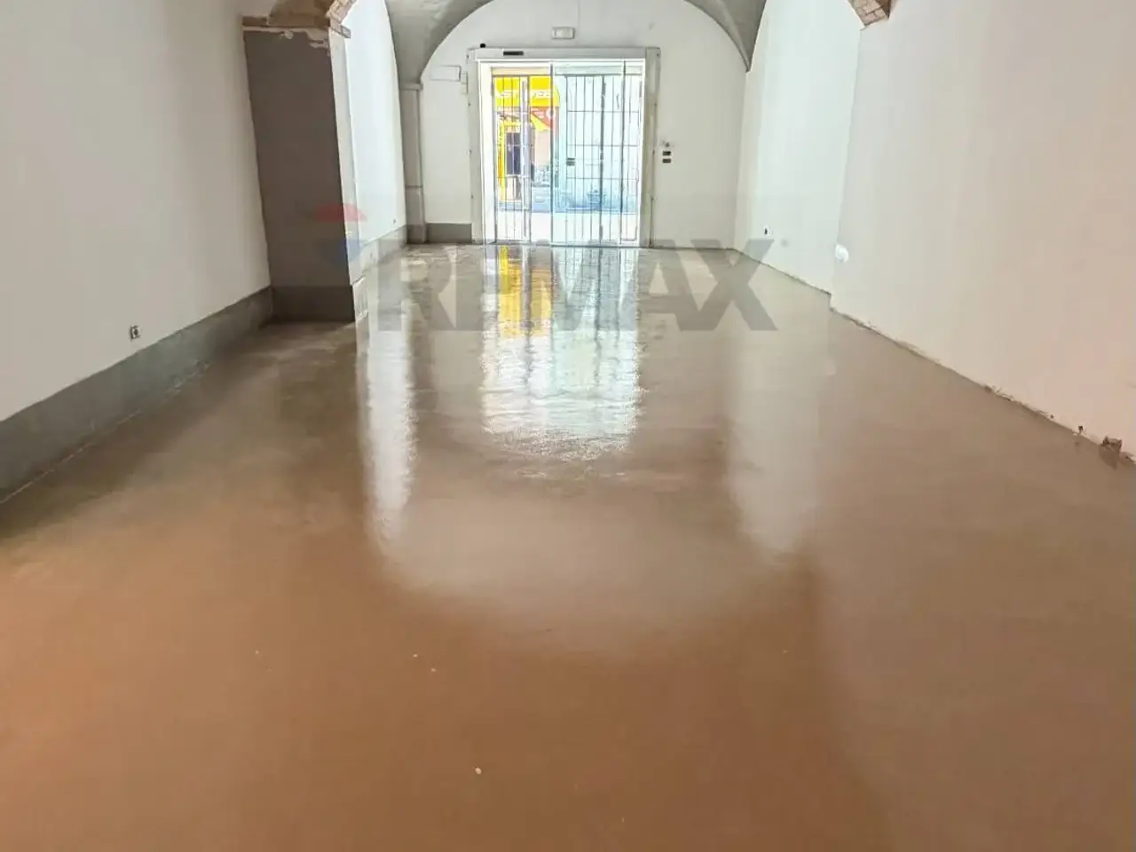Negozio in Corso Cavour 121, Foligno, {3} - Foto 2