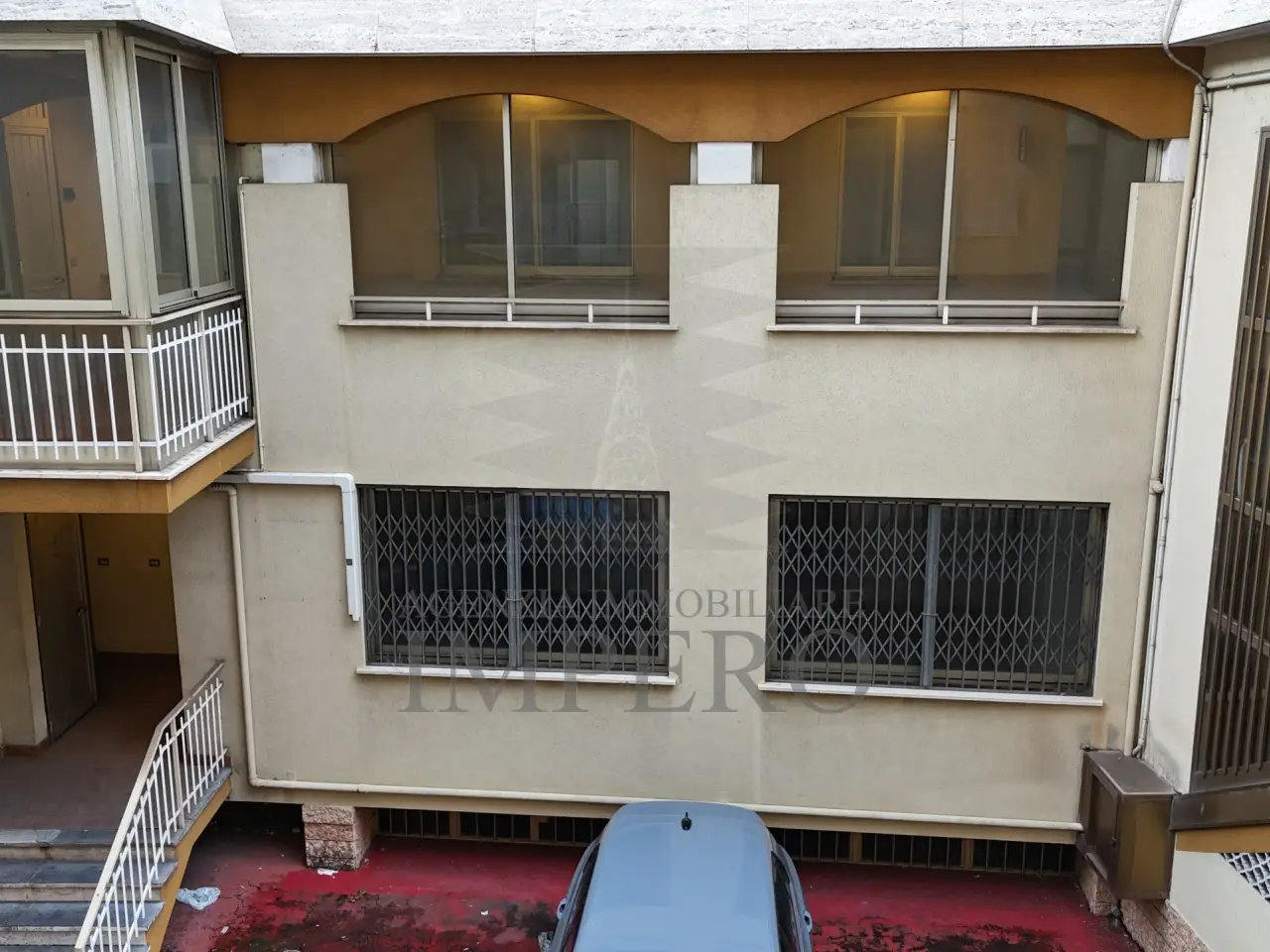 Palazzina commerciale in Via Giovanni Marsaglia 88, Sanremo, {3} - Foto 2