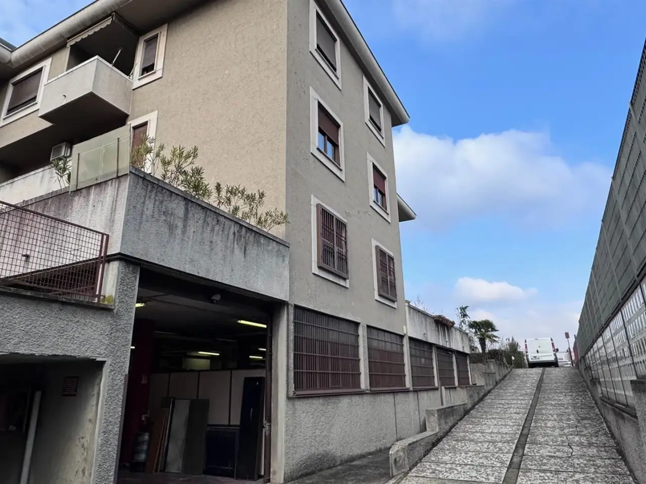 Capannone in Viale Sicilia, Monza, {3} - Foto 1