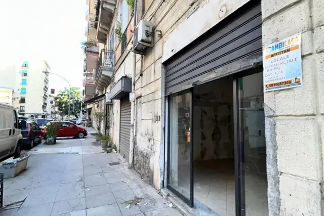 Negozio in Via Pindemonte 20, Palermo - Foto 1