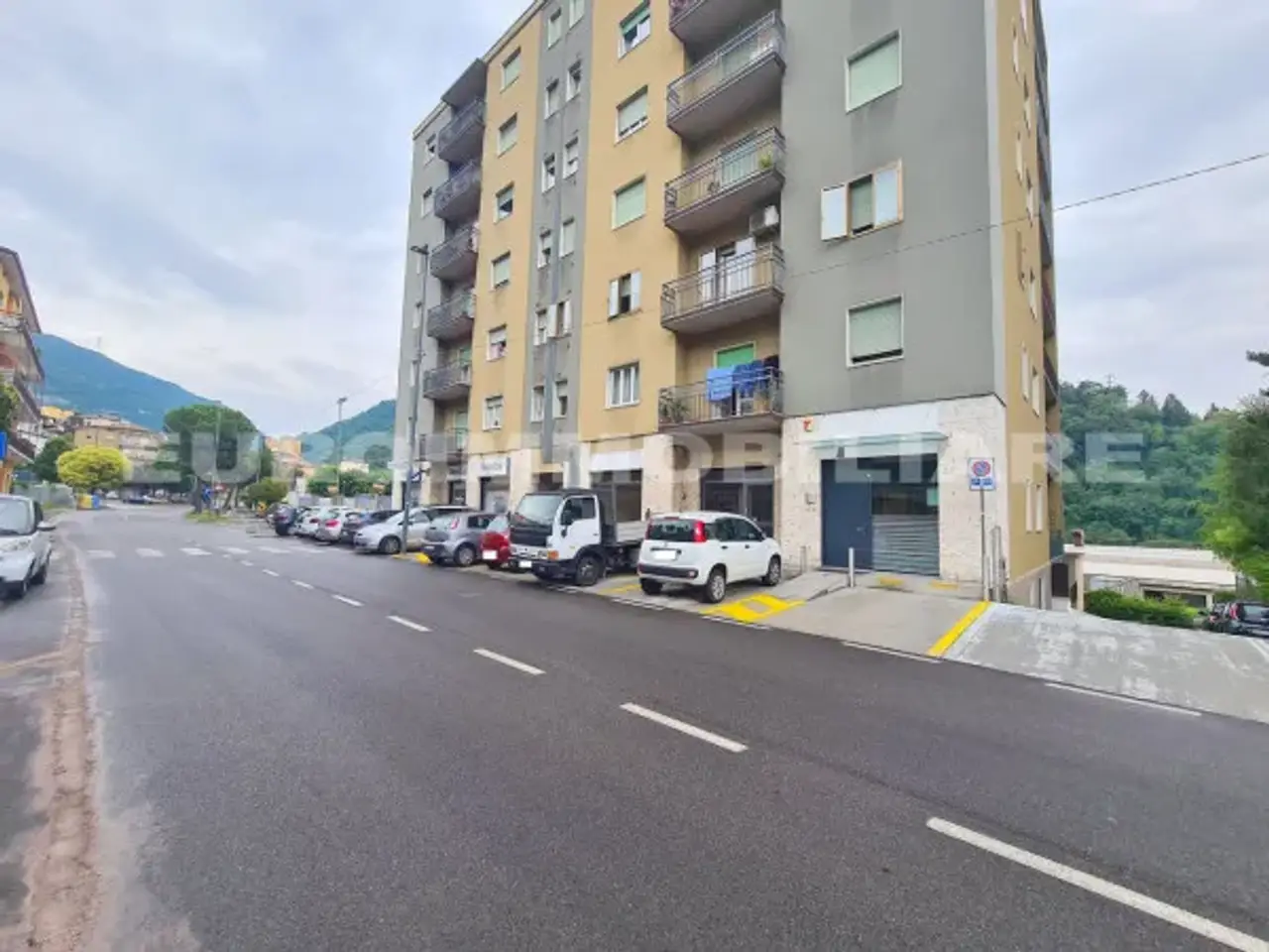Negozio in Via Massimo d'Azeglio 48, Lumezzane, {3} - Foto 2