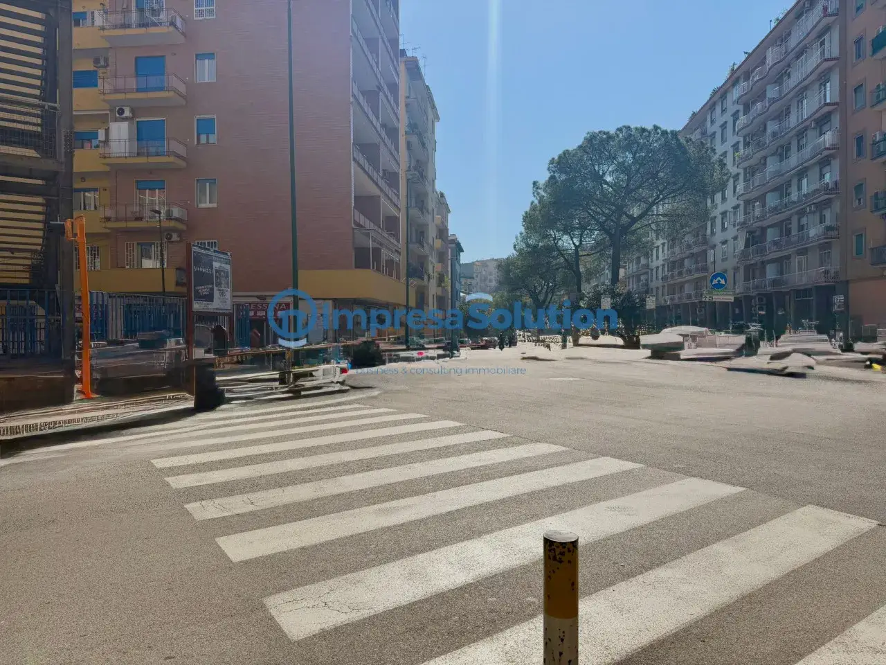 Negozio in Via Maurizio De Vito Piscicelli, Napoli, {3} - Foto 2