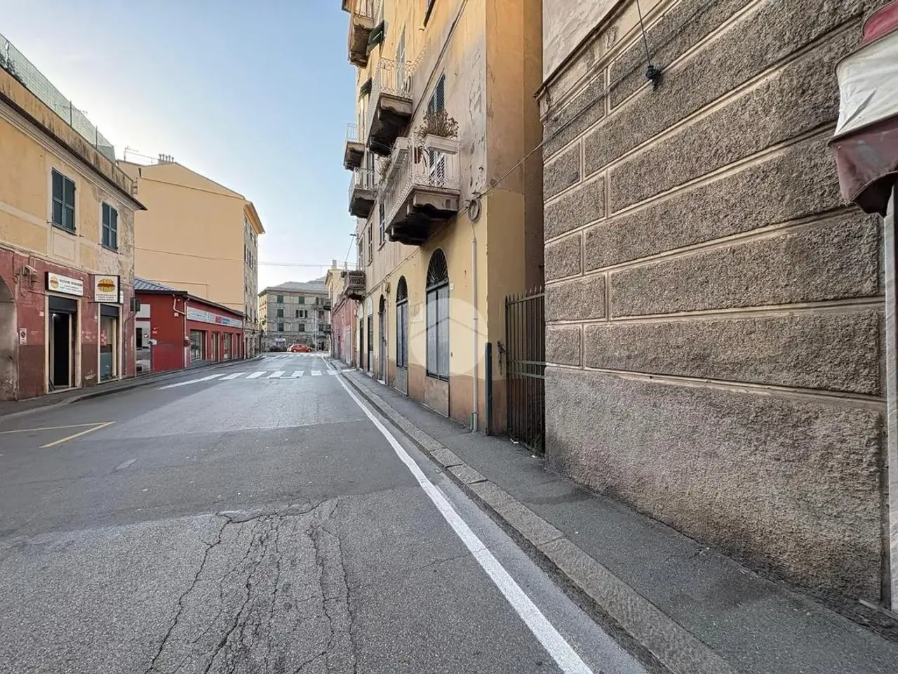 Negozio in Via Ciro Menotti 183, Genova, {3} - Foto 2