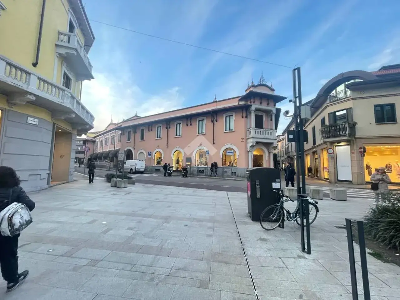 Ufficio in Via Giuseppe Verdi 12, Legnano, {3} - Foto 1