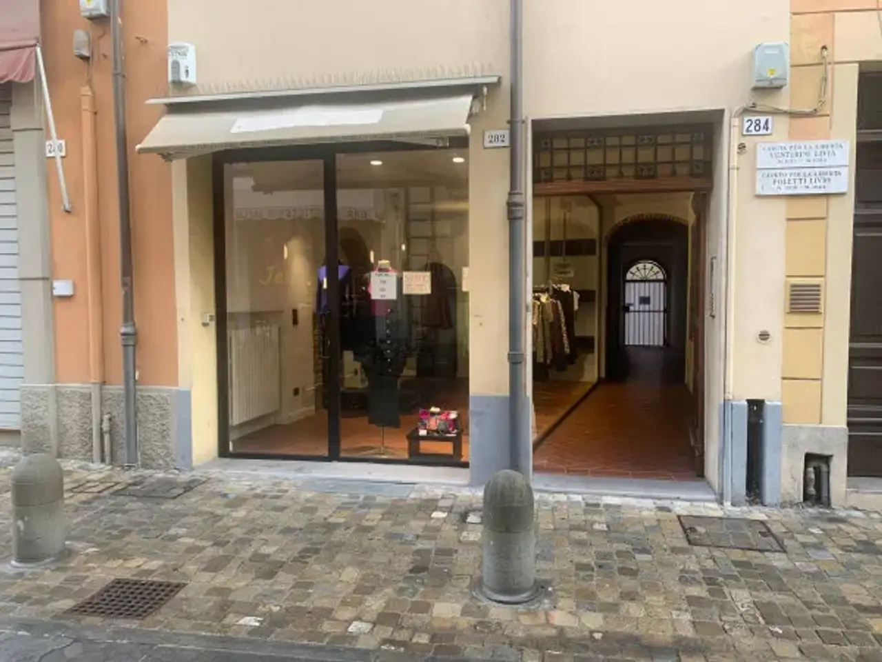 Negozio in Via Emilia 282, Imola, {3} - Foto 2
