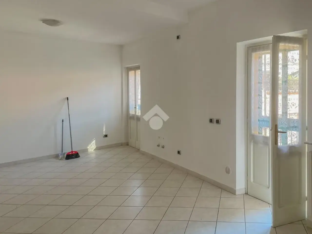Ufficio in Via Vittorio Veneto, Cassano D'Adda, {3} - Foto 1