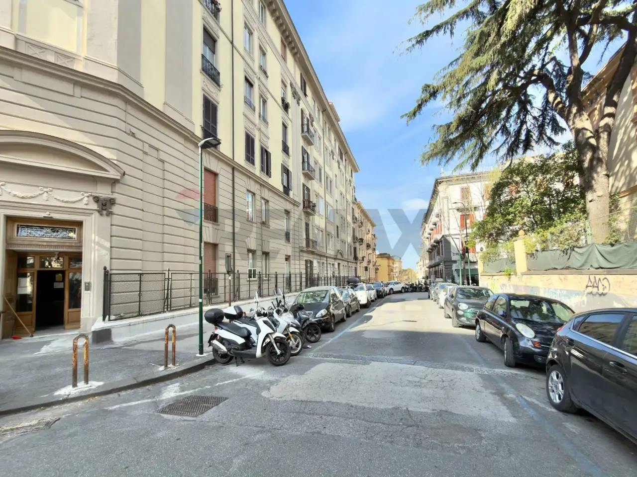 Esercizio commerciale in Via Gaetano Donizetti 7, Napoli, {3} - Foto 2