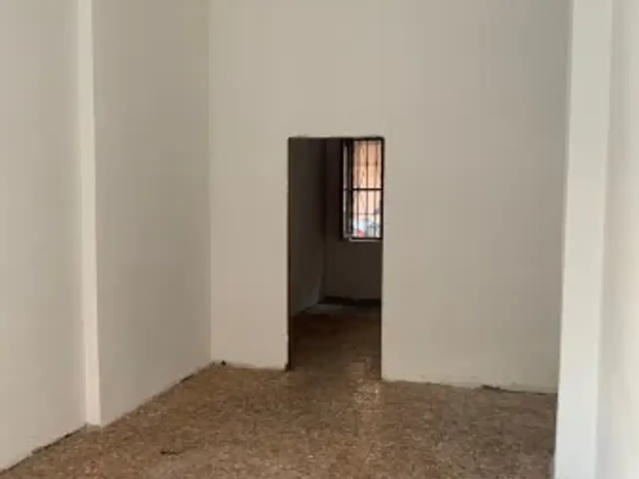Negozio in Via Carlo Maria Viganoni 16, Piacenza, {3} - Foto 2