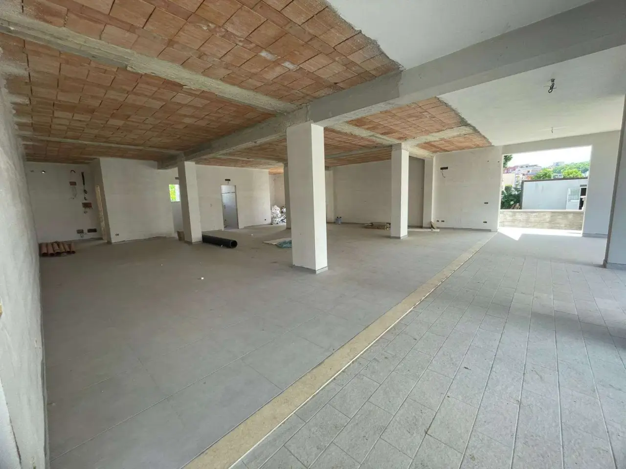 Negozio in Via Tiburtina, Frosinone, {3} - Foto 2