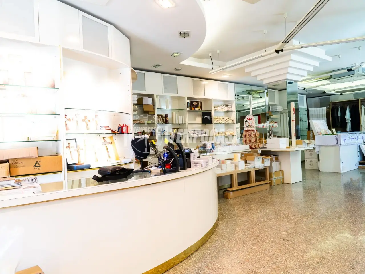 Negozio in Via San Paterniano, Fano, {3} - Foto 1