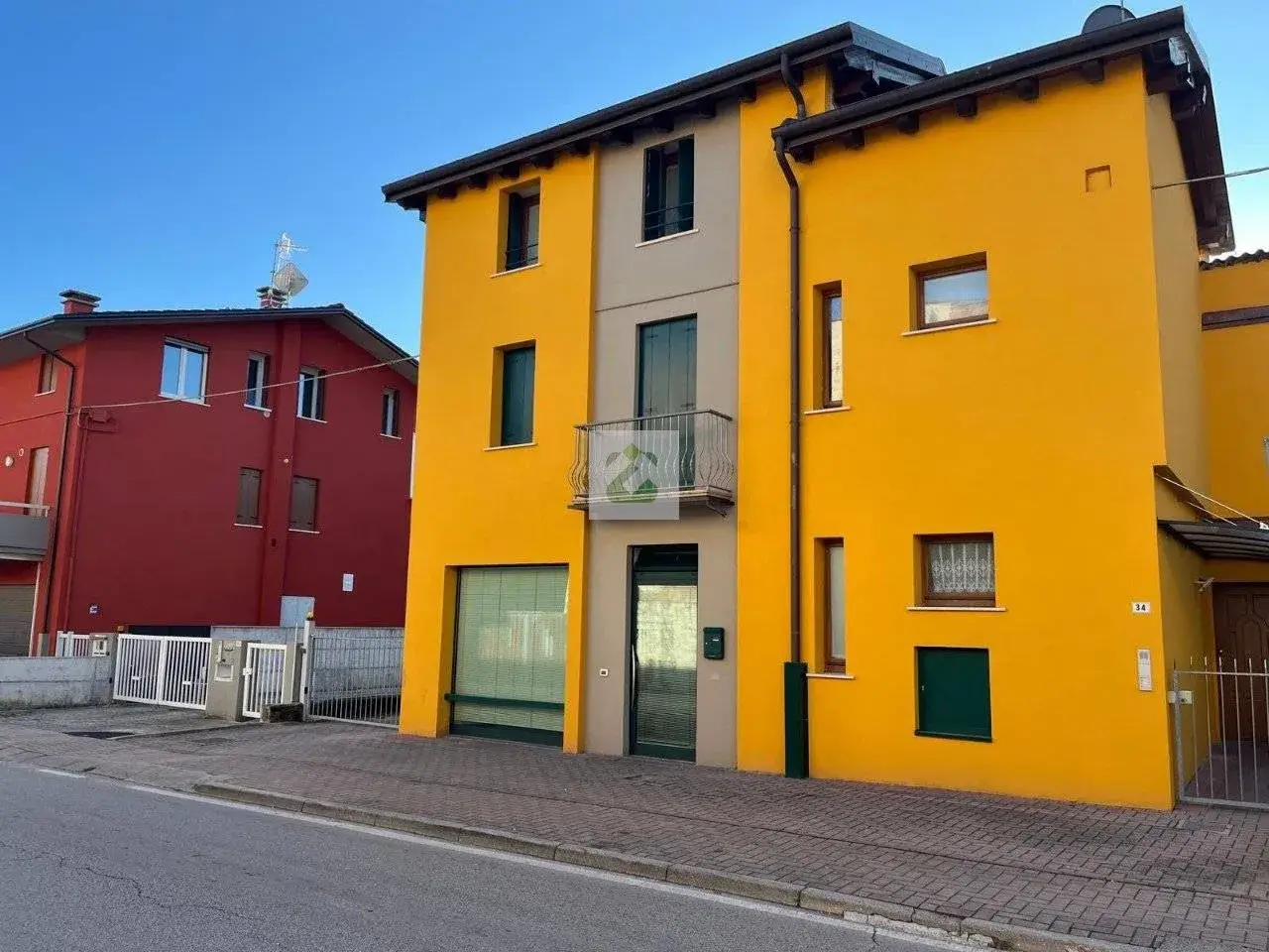 Negozio in Via Pio X 34, Schio, {3} - Foto 1