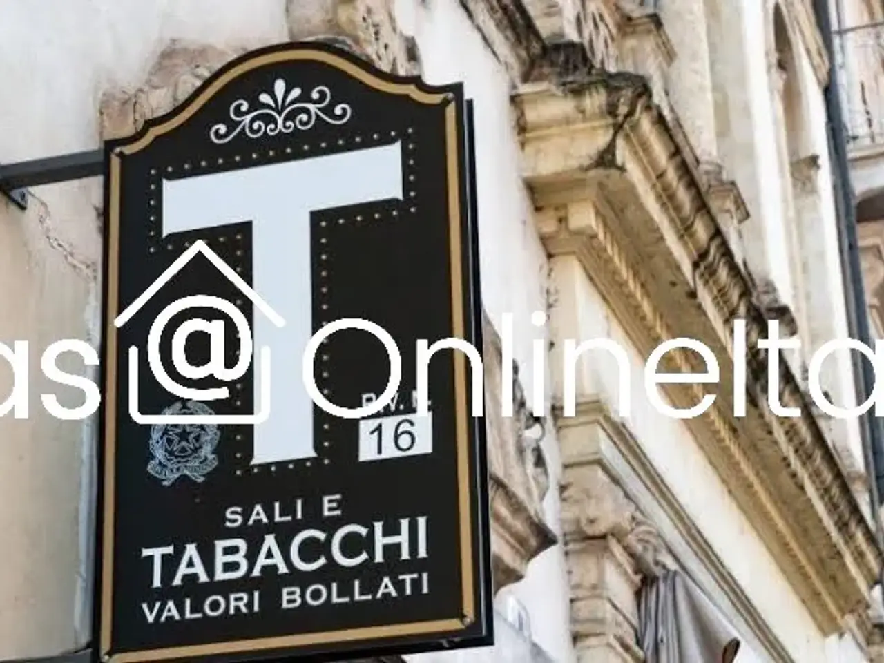 Esercizio commerciale in Piazza del Duomo, 1, Prato 36, Prato, {3} - Foto 1