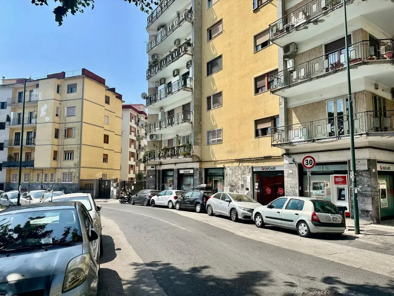Ufficio in Via Domenico Fontana 165, Napoli, {3} - Foto 2