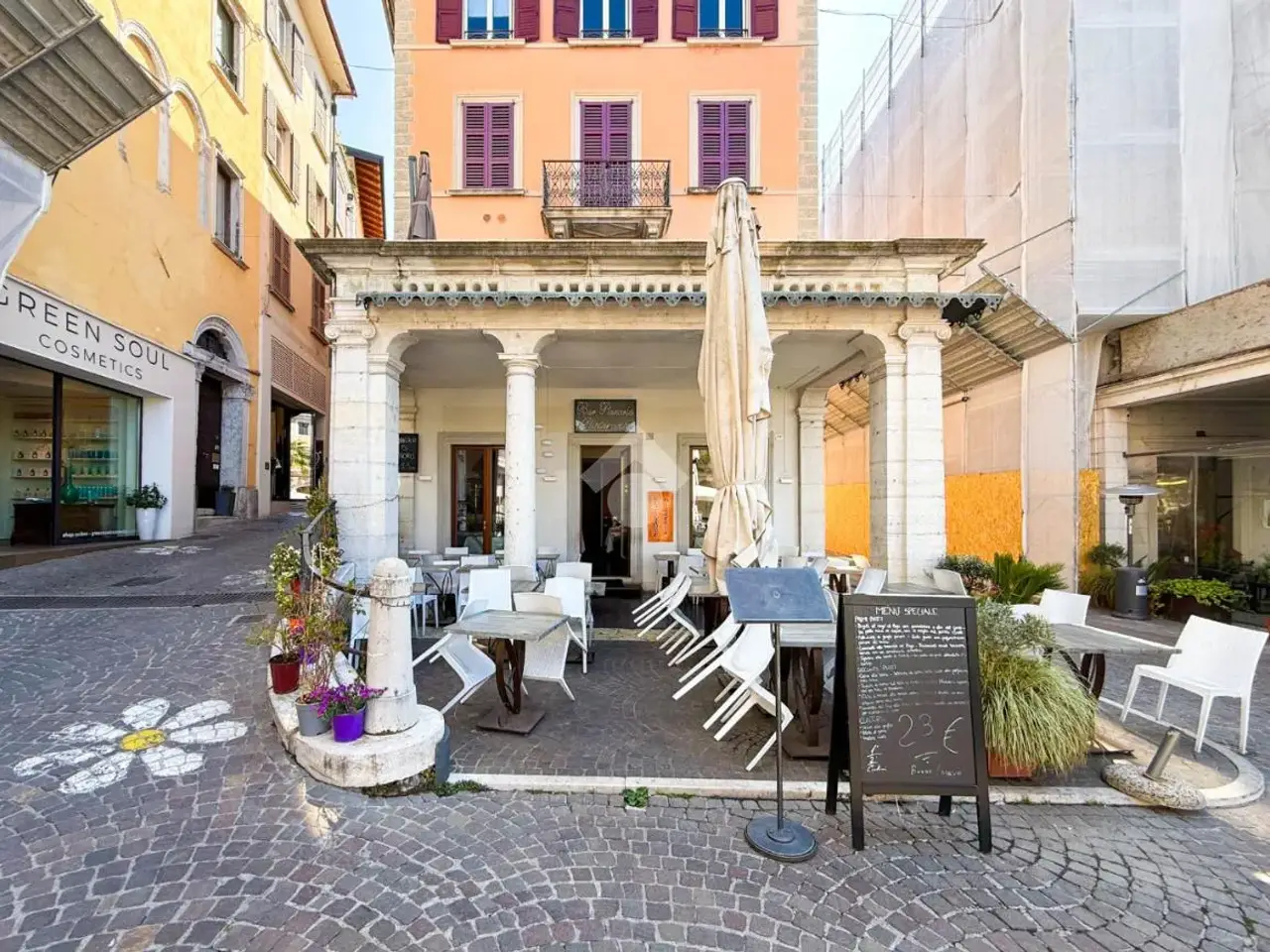 Negozio in Piazza della Vittoria 11, Salo', {3} - Foto 1