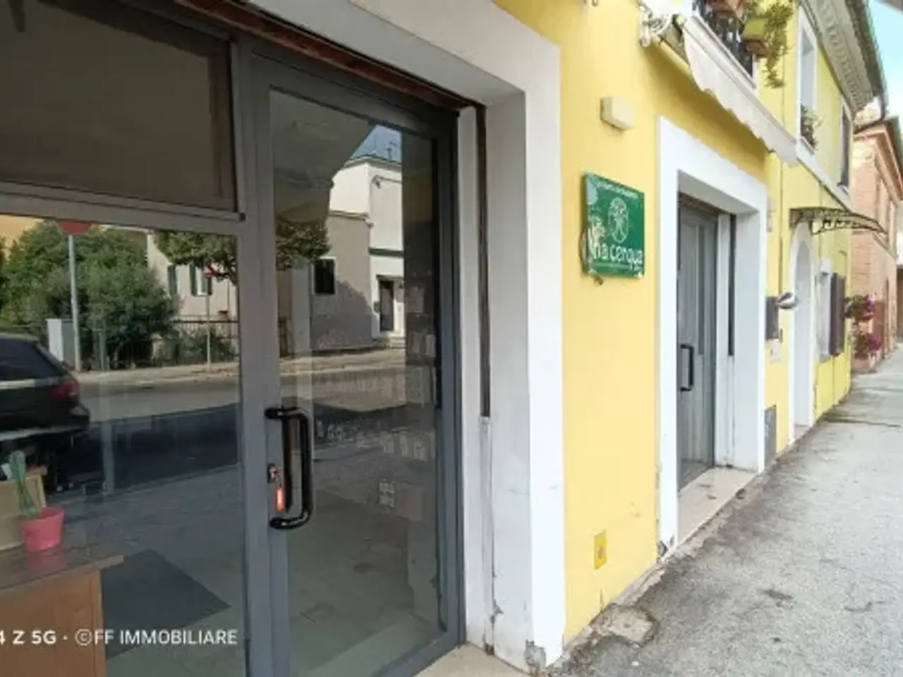Negozio in Borgo Sforzacosta, Macerata, {3} - Foto 1