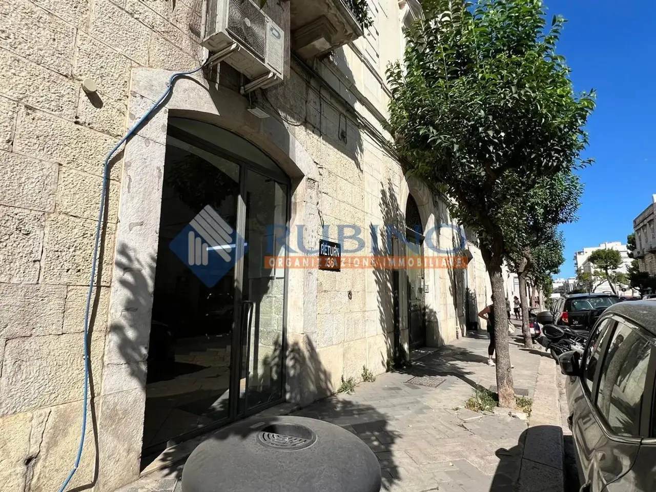 Palazzina commerciale in , Trani, {3} - Foto 1