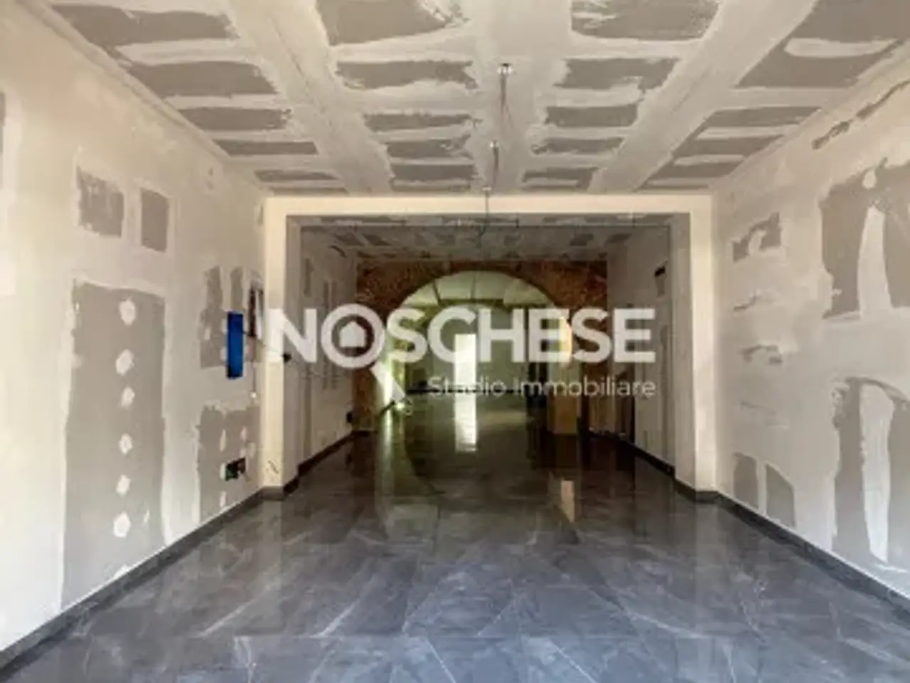 Negozio in Corso Umberto I, Pontecagnano Faiano, {3} - Foto 2