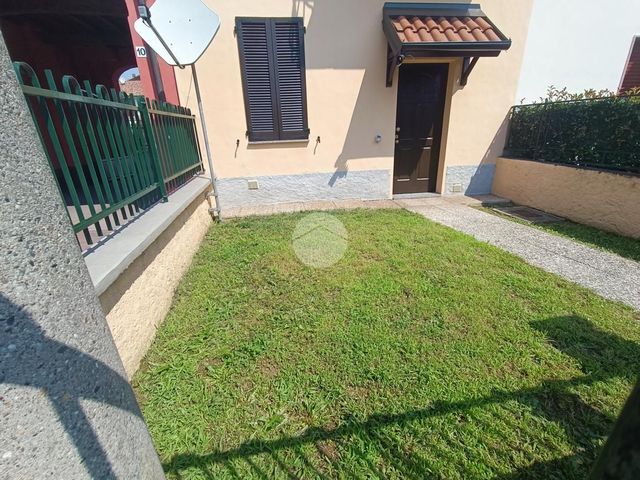 2-room flat in Via Val d'Ossola 10, Vanzago - Photo 1