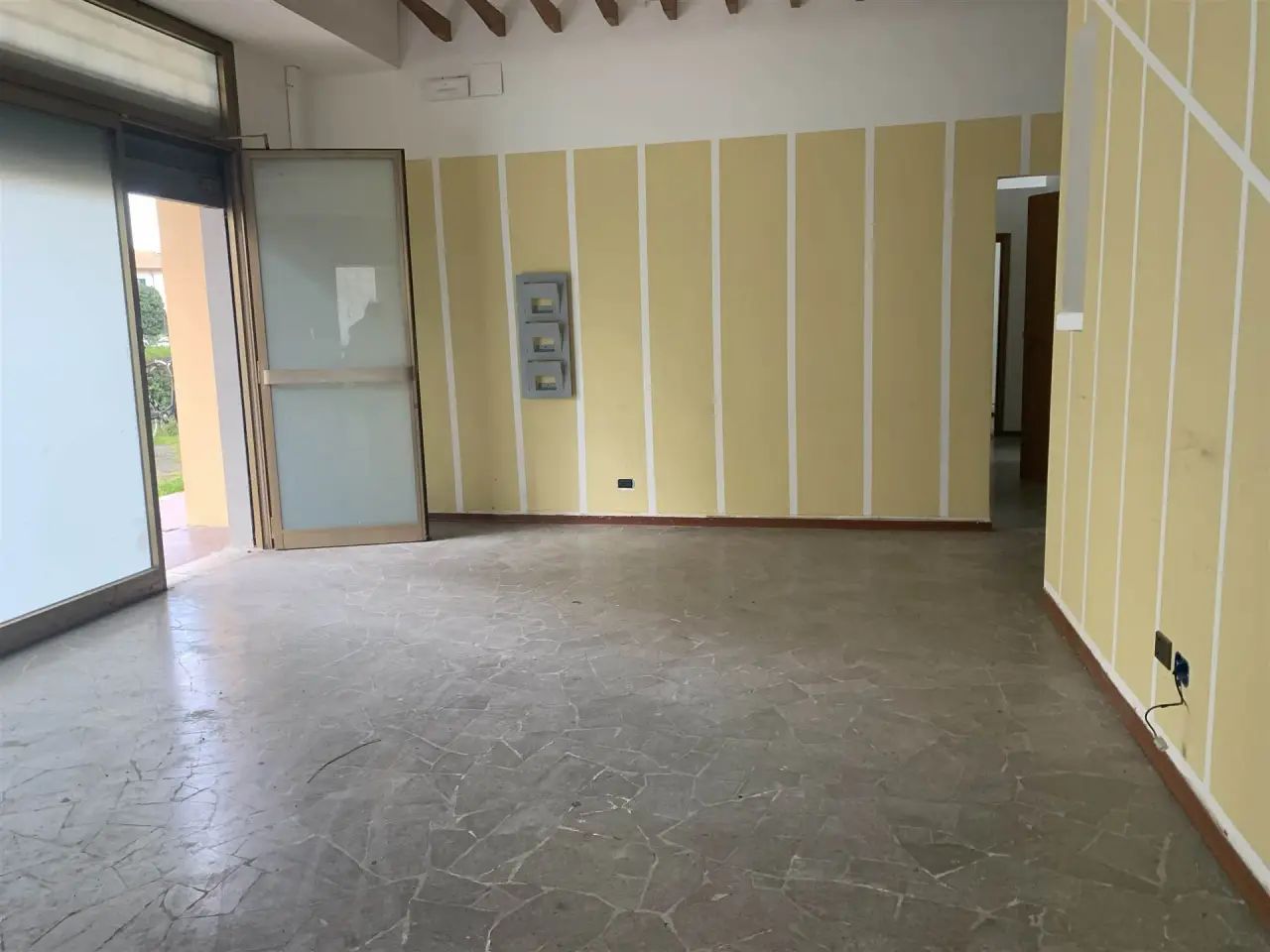 Negozio in  Campi Bisenzio, Campi Bisenzio, {3} - Foto 1